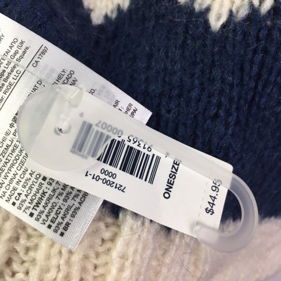 GAP Reversible Blanket Scarf Gray White - Picture 9 of 15